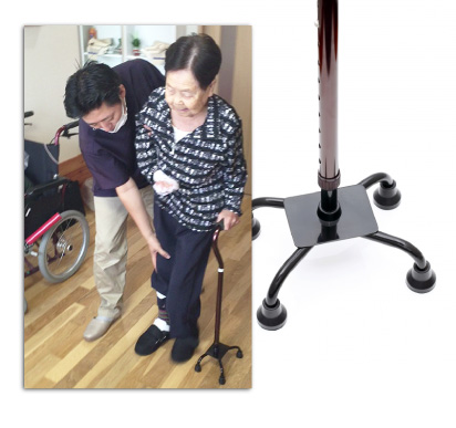 最後に歩行訓練、そして正しい歩きかたを身体に覚えさせます